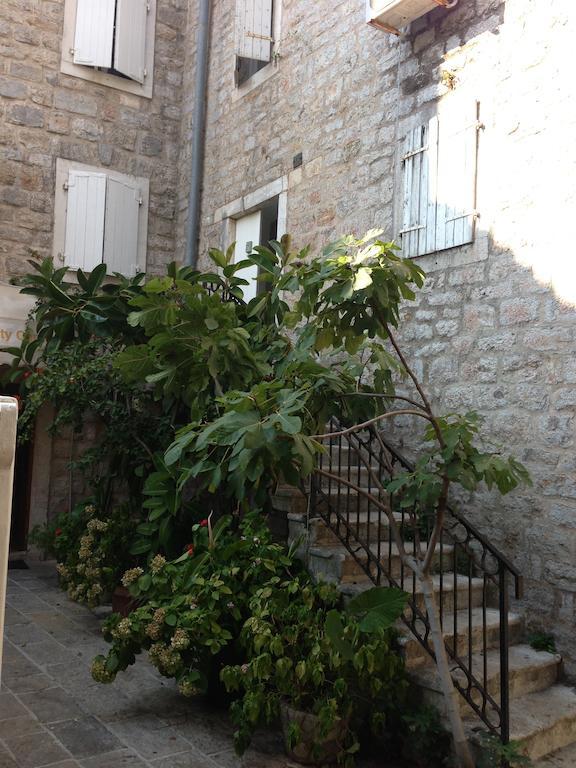 London Apartment Budva Buitenkant foto