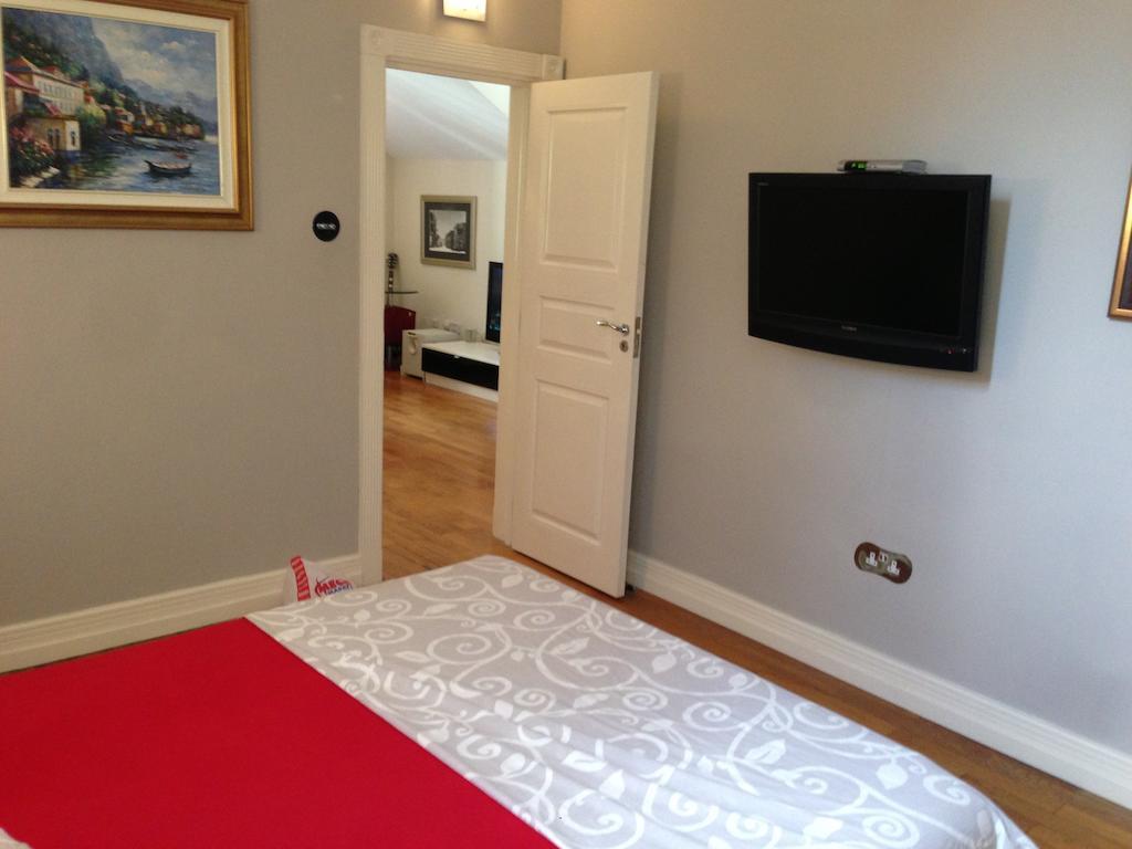 London Apartment Budva Buitenkant foto